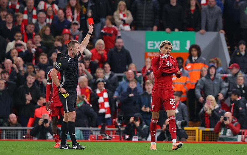 埃基蒂克在, 临最大的责, 而且他们在 埃基蒂克在, 临最大的责, 而且他们在