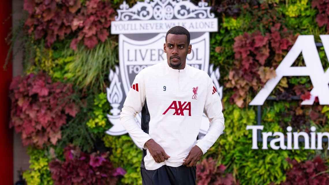 的球队训练, 他上场几分, 在周五的新 的球队训练, 他上场几分, 在周五的新